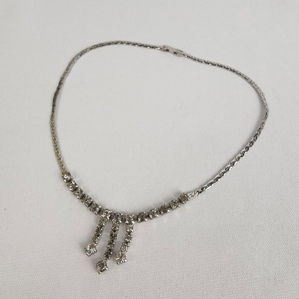 Vintage Silver Tone Rhinestone Necklace - Picture 2 of 7